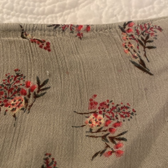 Floral Babydoll Fit Long Sleeve Button Blouse V Neck Hi-Low Medium - Picture 8 of 10